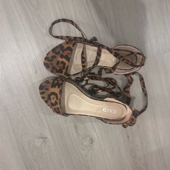 Leopard Sandals - Picture 5 of 7